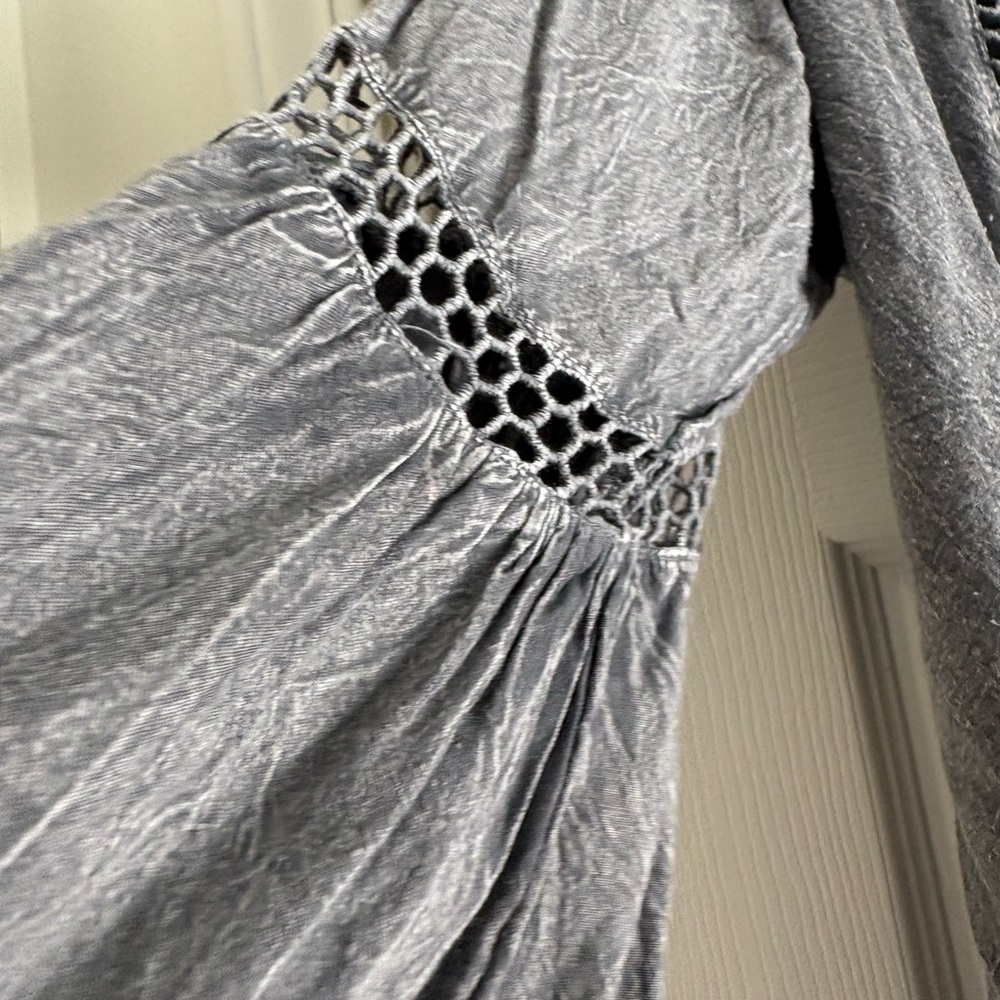 S R Fashion Charcoal Button-Up Blouse - Picture 3 of 8